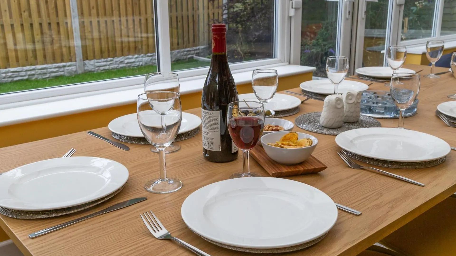 Willa Detached Luxury 6 Beds, Super Wi-Fi, Easy Parking And Hot-Tub Baildon Dom wakacyjny